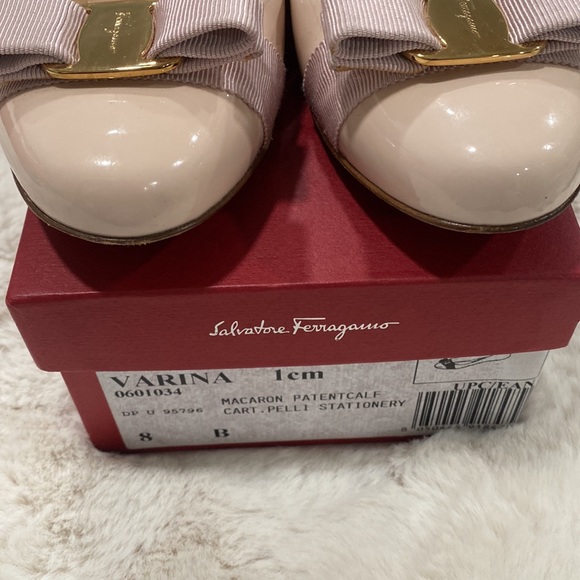 Ferragamo Varina Ballet Flat in Macaron Patent Calf - Picture 4 of 8